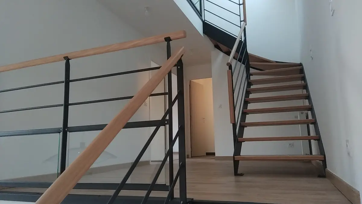 Escalier métallique intérieur à Bécherel